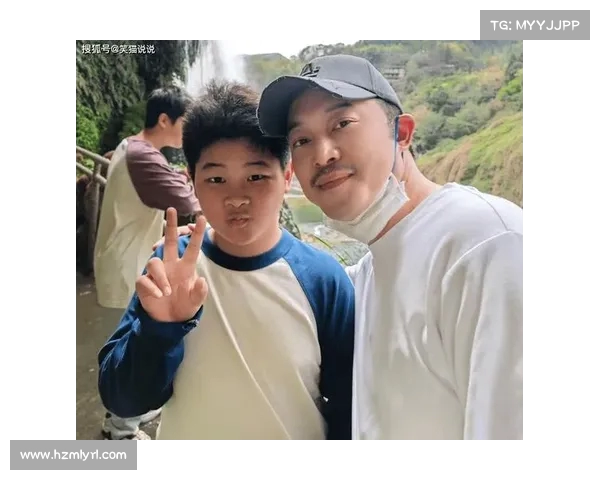 胡可沙溢晒全家福庆儿子生日,安吉撞脸刘昊然,帅气逼人引关注! 胡可沙溢晒全家福庆儿子生日,安吉撞脸刘昊然,帅气逼人引关注!