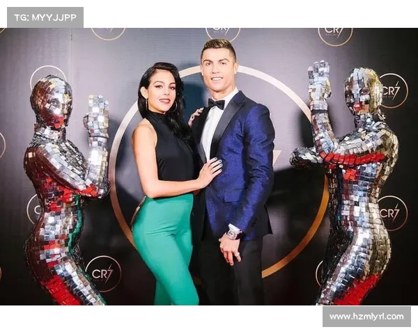 金童玉女现身!居勒尔与女友甜蜜合照,颜值差点闪瞎眼(居尔宁简介) 金童玉女现身!居勒尔与女友甜蜜合照,颜值差点闪瞎眼(居尔宁简介)